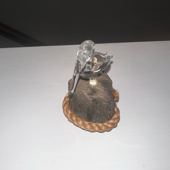 Hand Blown Glass Pelican Figurine Mounted on Wooden Base with Nautical Rope - Picture 7 of 7